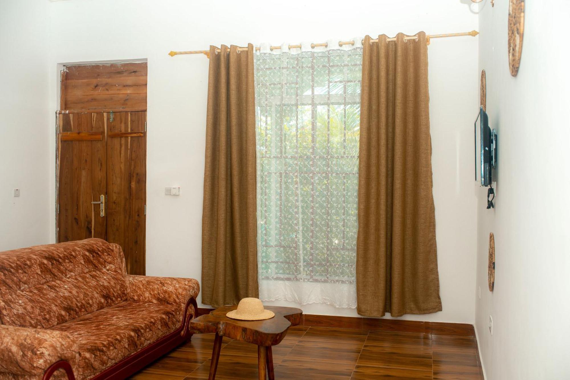 R Zanzibar Paje