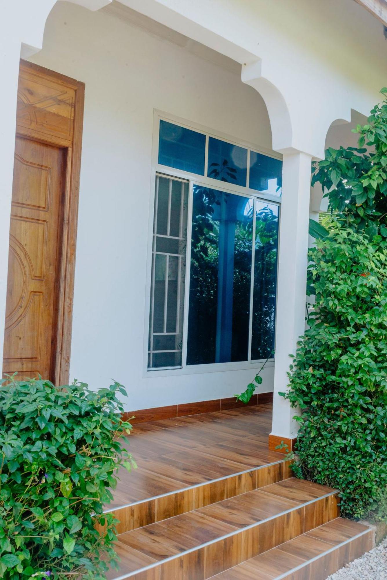 R Zanzibar Villa